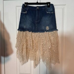 NWOT POL Jean Lace Skirt w/ fairy raw hem